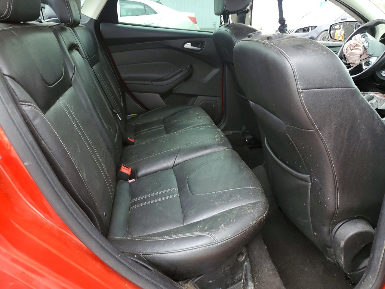 2014 FORD FOCUS SE photo 28