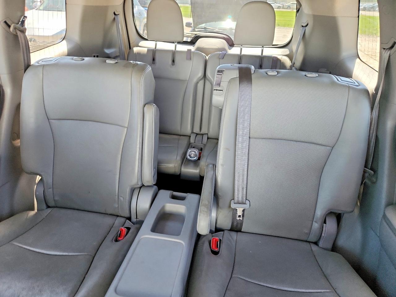 2013 TOYOTA HIGHLANDER LIMITED photo 10