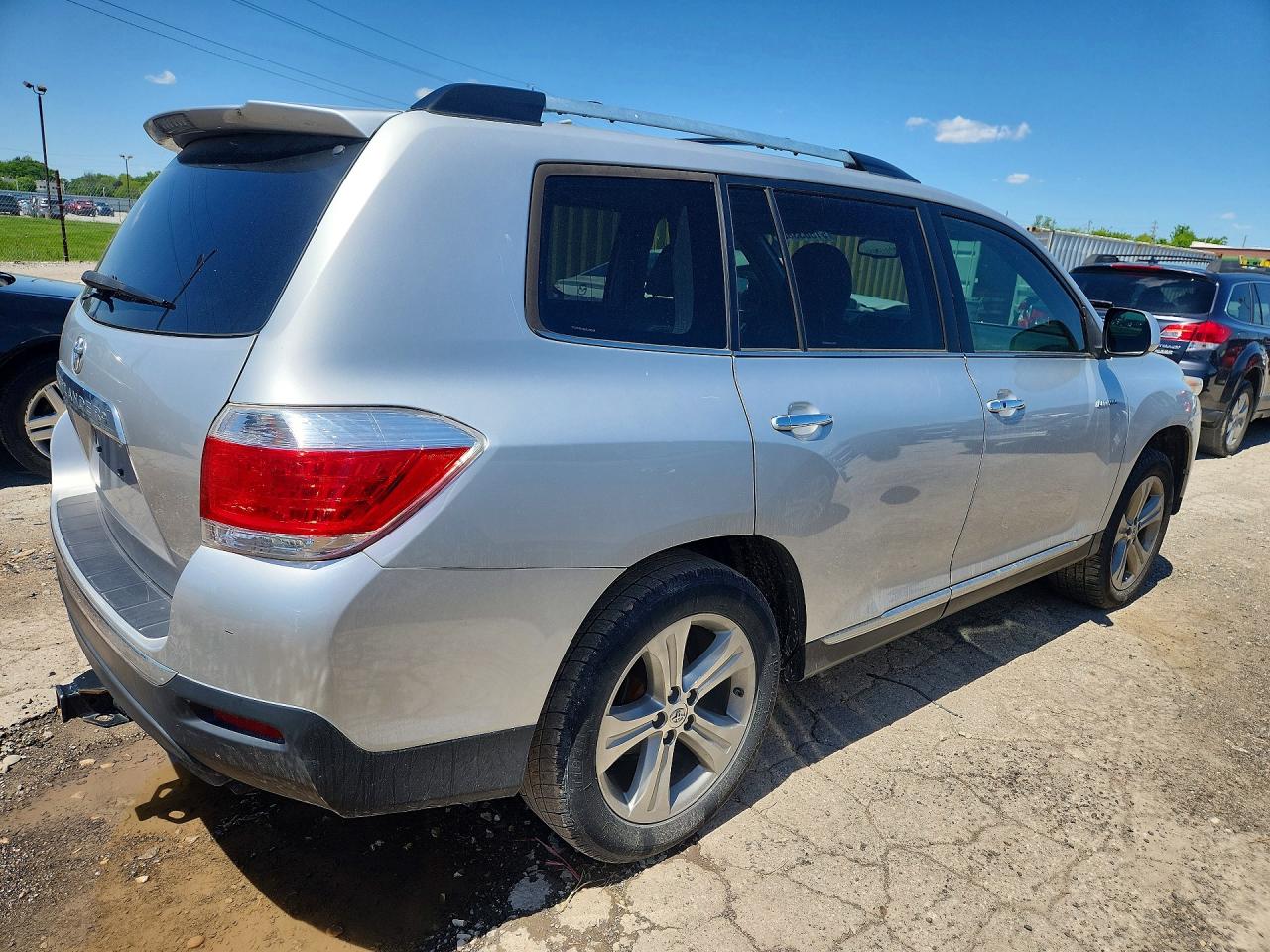 2013 TOYOTA HIGHLANDER LIMITED photo 3
