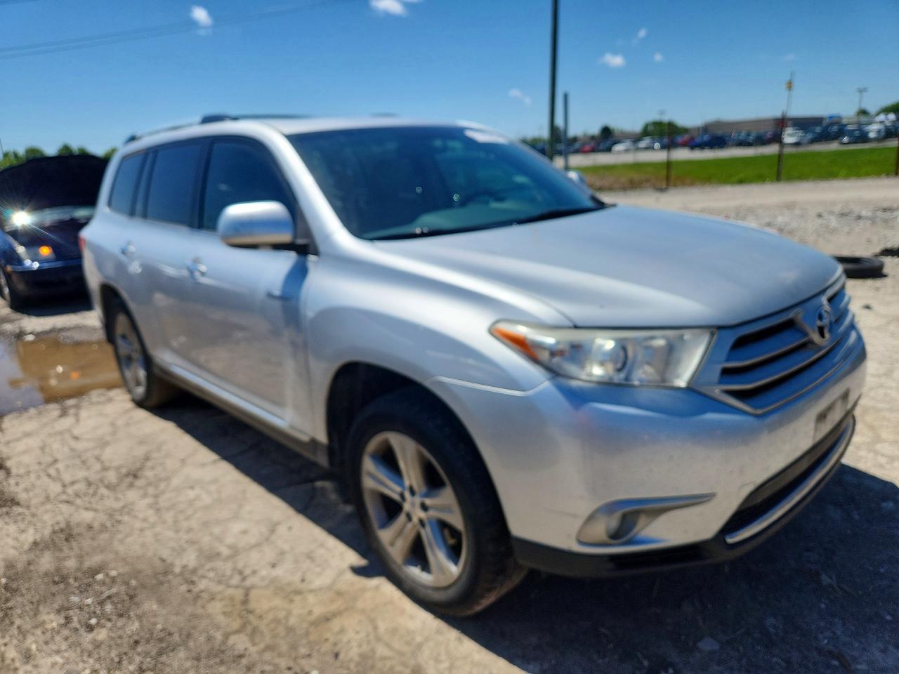 2013 TOYOTA HIGHLANDER LIMITED photo 4