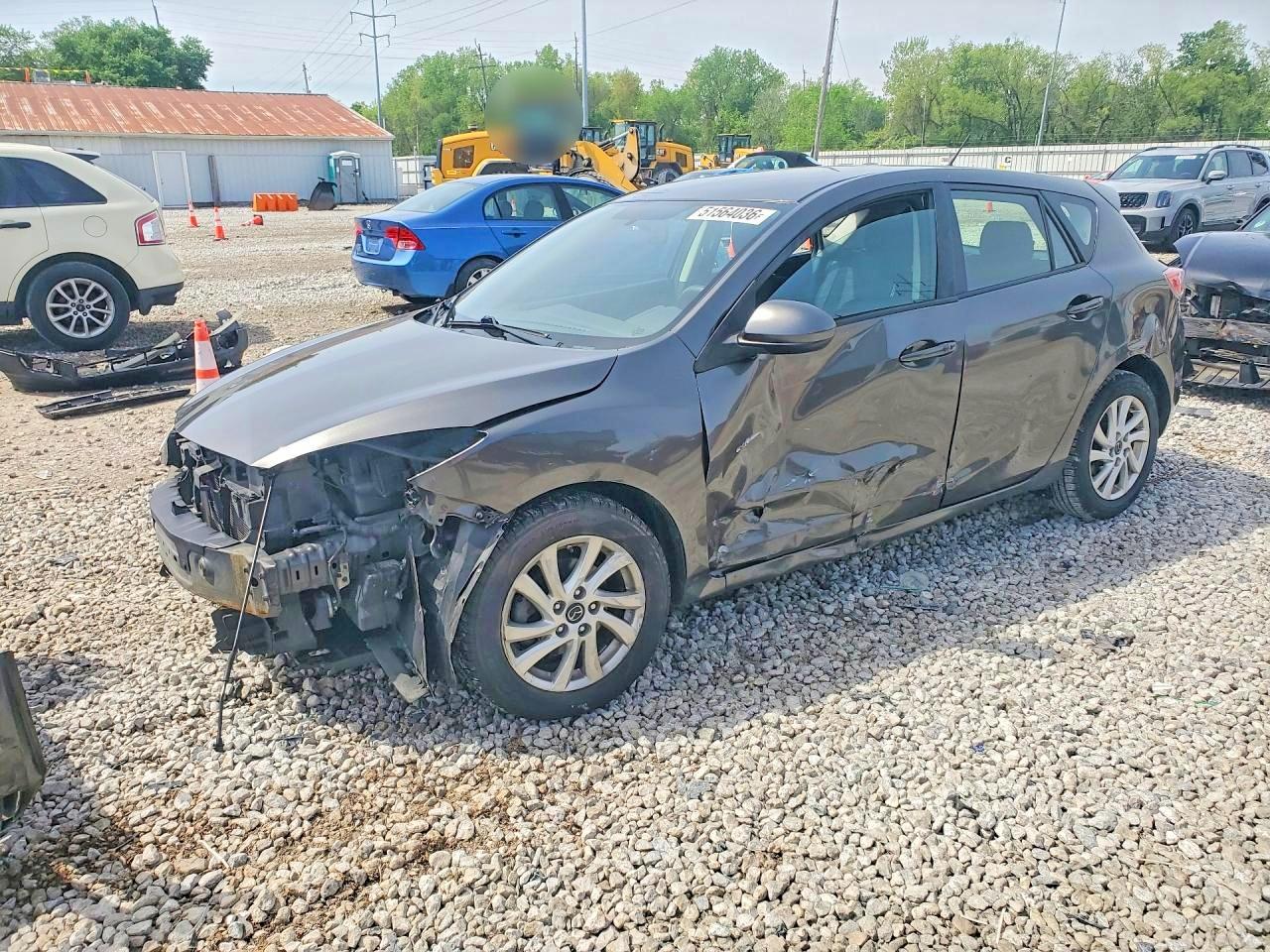 2013 MAZDA 3