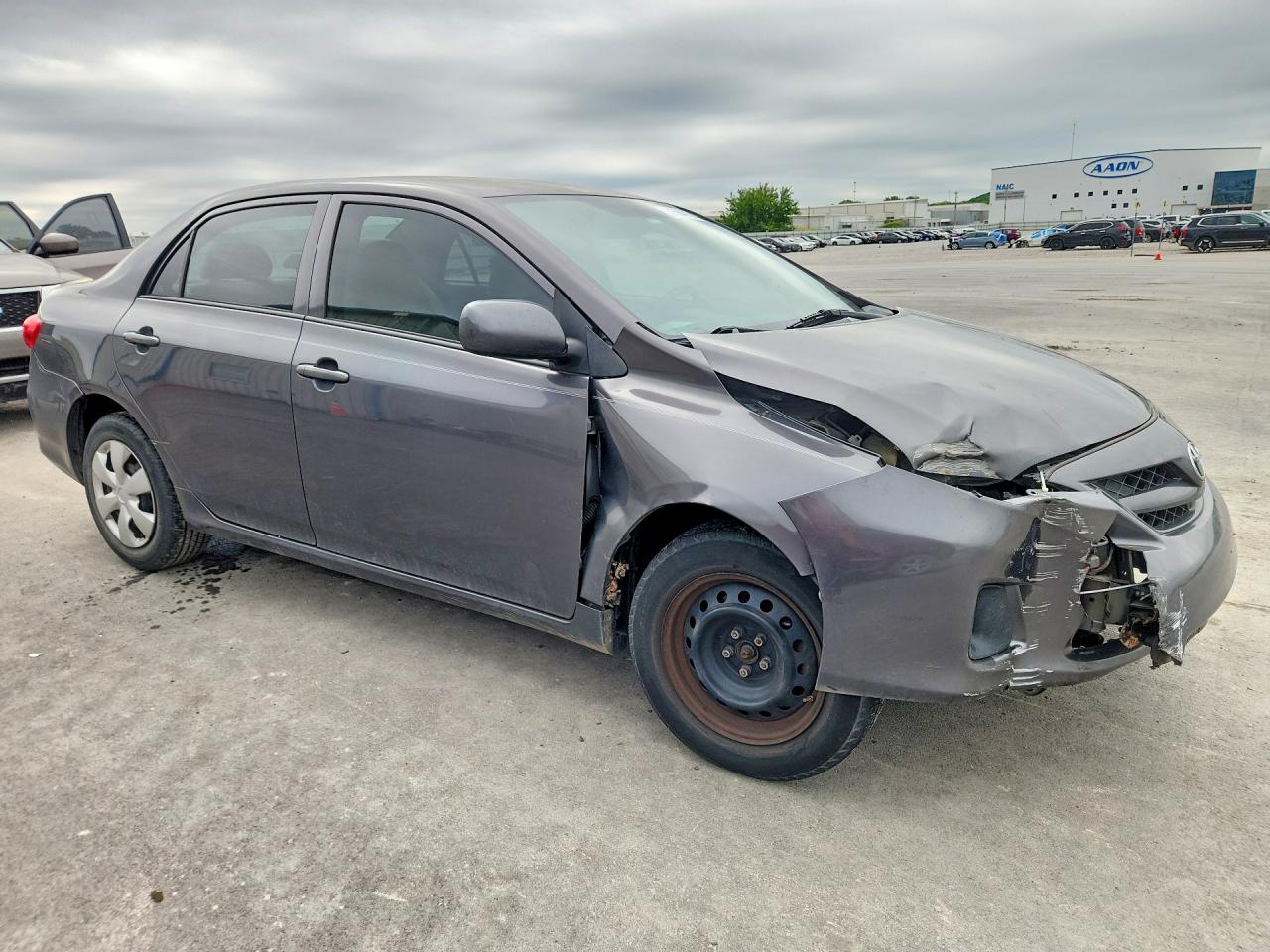 2013 TOYOTA COROLLA L photo 7