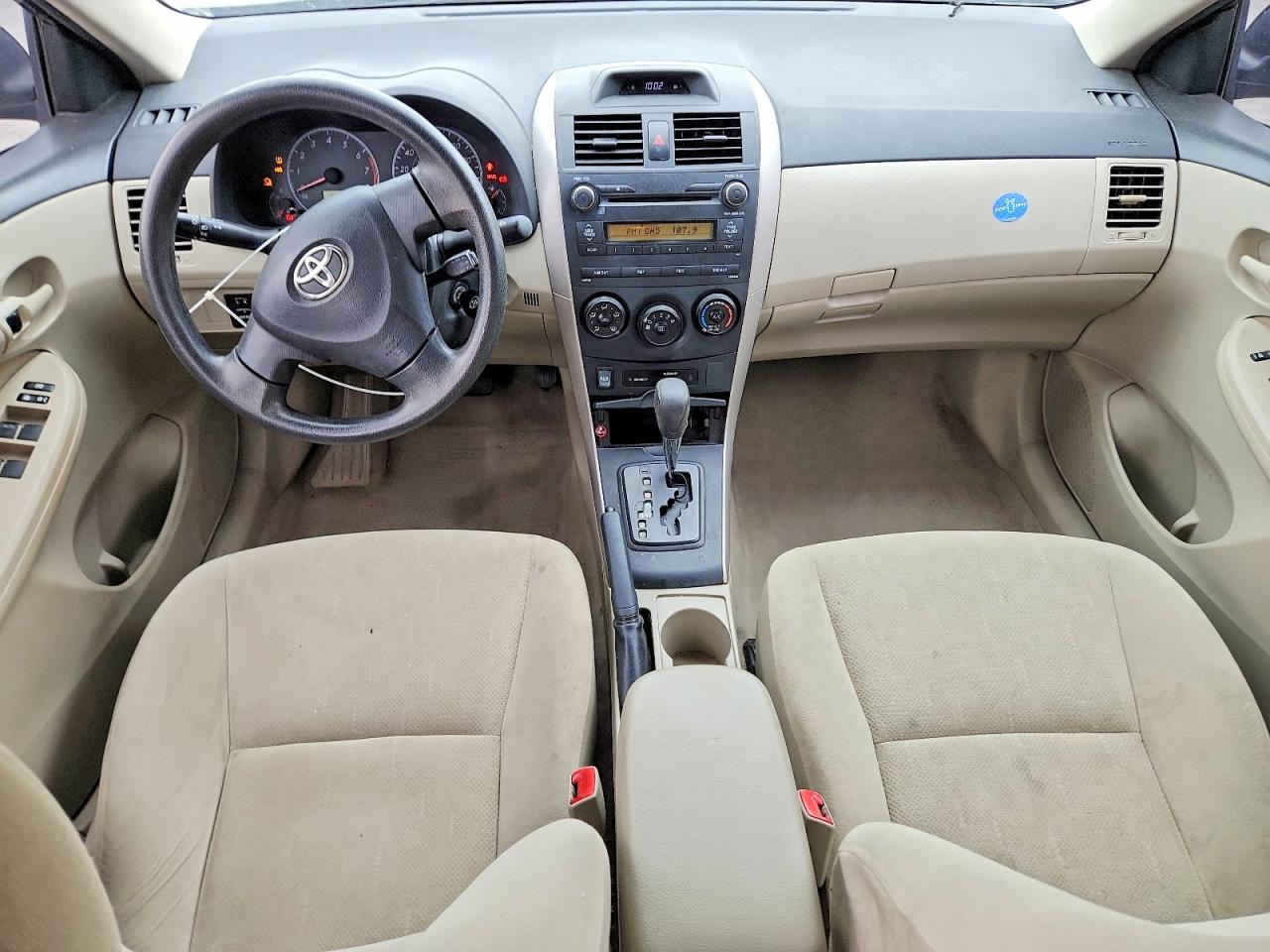 2013 TOYOTA COROLLA L photo 15