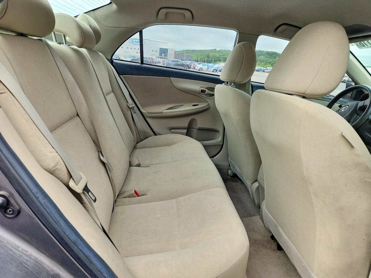 2013 TOYOTA COROLLA L photo 19