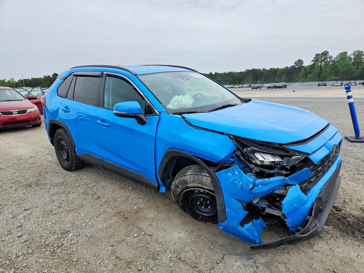 2021 TOYOTA RAV4 LE photo 7
