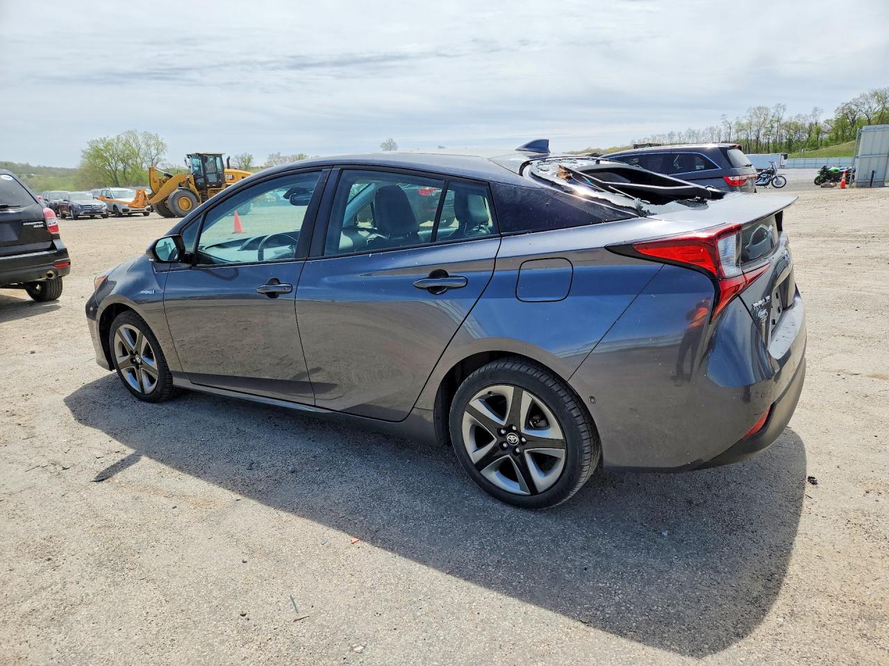 2019 TOYOTA PRIUS XLE photo 3