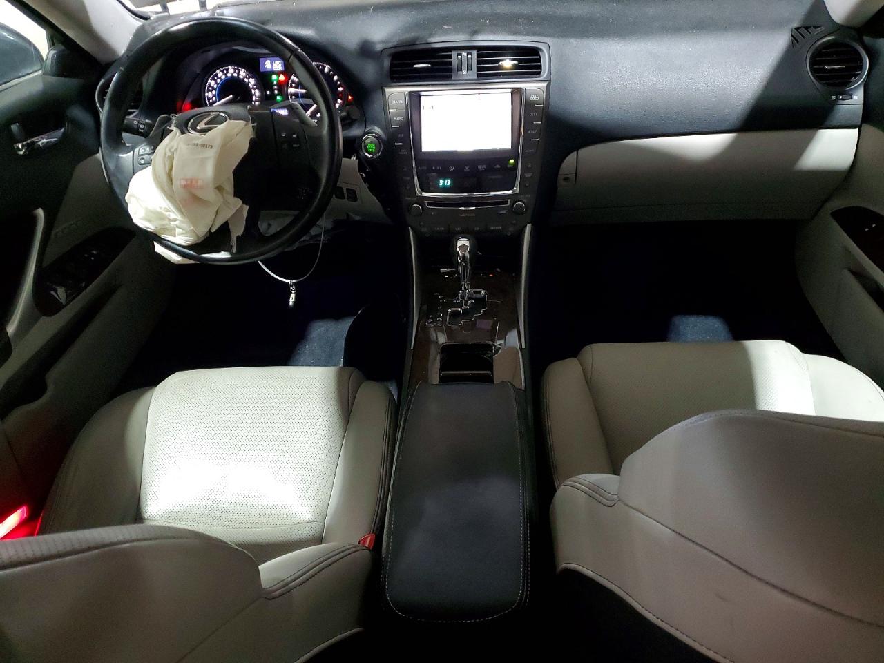 2010 LEXUS IS 250 photo 15