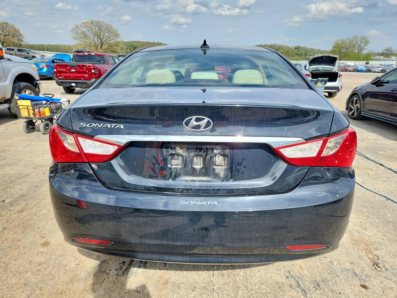 2013 HYUNDAI SONATA GLS photo 11