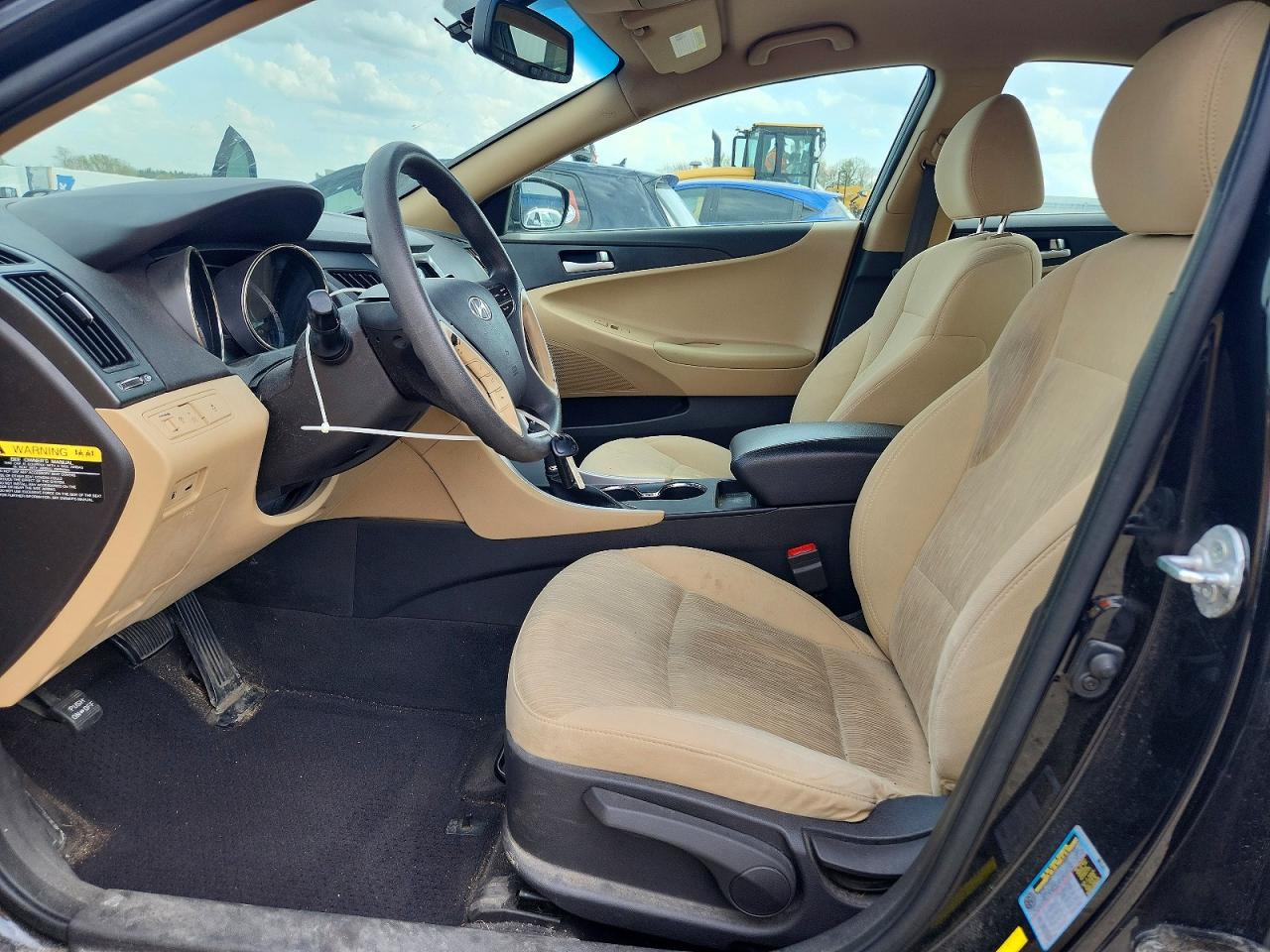 2013 HYUNDAI SONATA GLS photo 13
