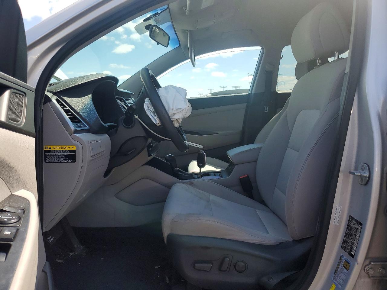 2017 HYUNDAI TUCSON SE photo 7