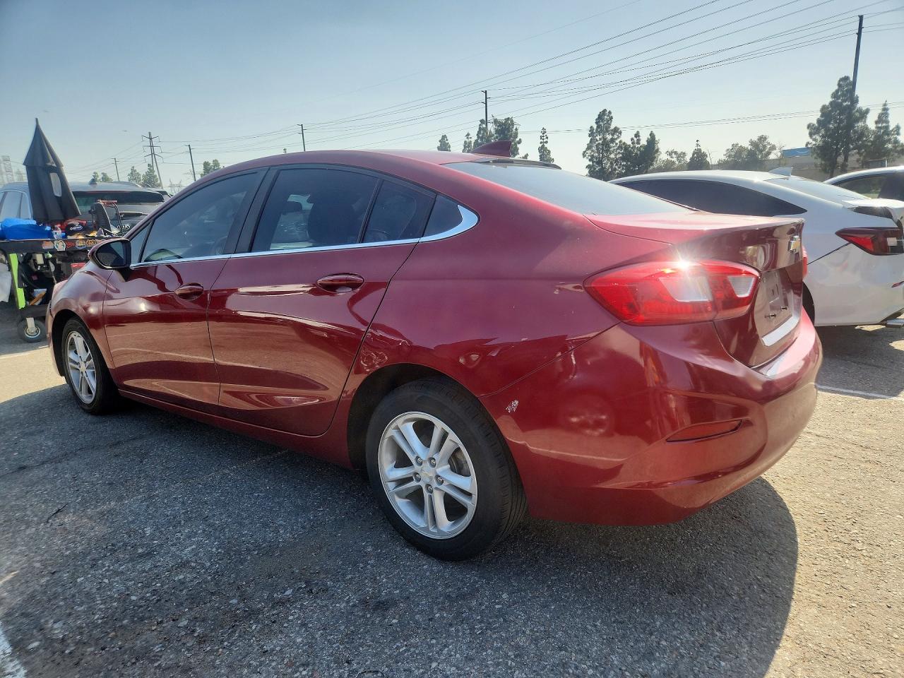 2017 CHEVROLET CRUZE LT photo 2