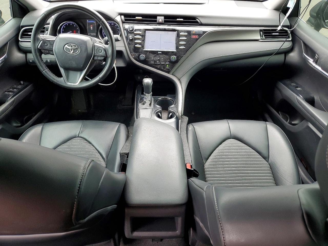 2020 TOYOTA CAMRY SE photo 15