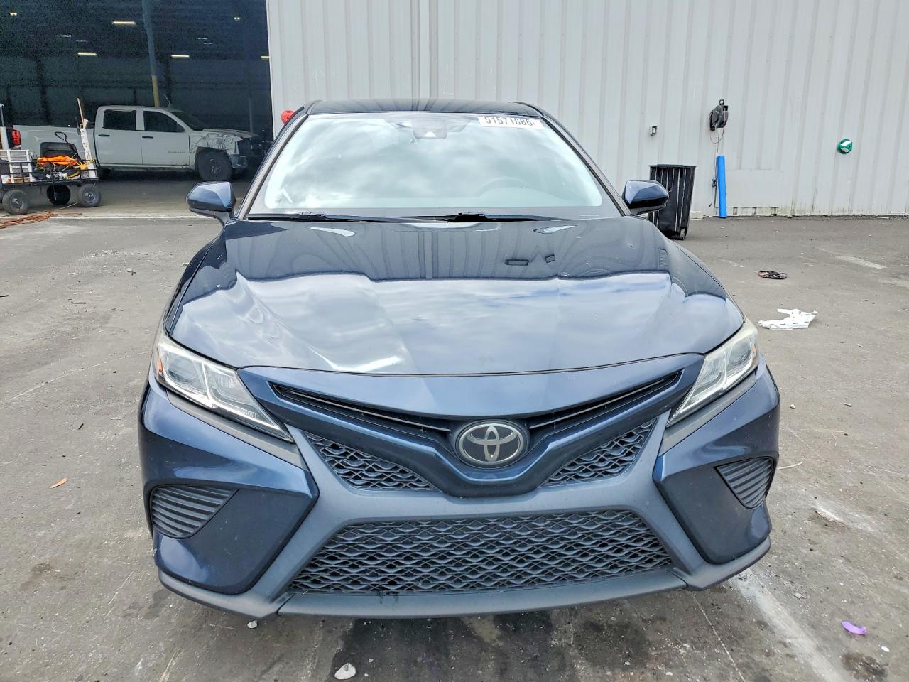 2020 TOYOTA CAMRY SE photo 9