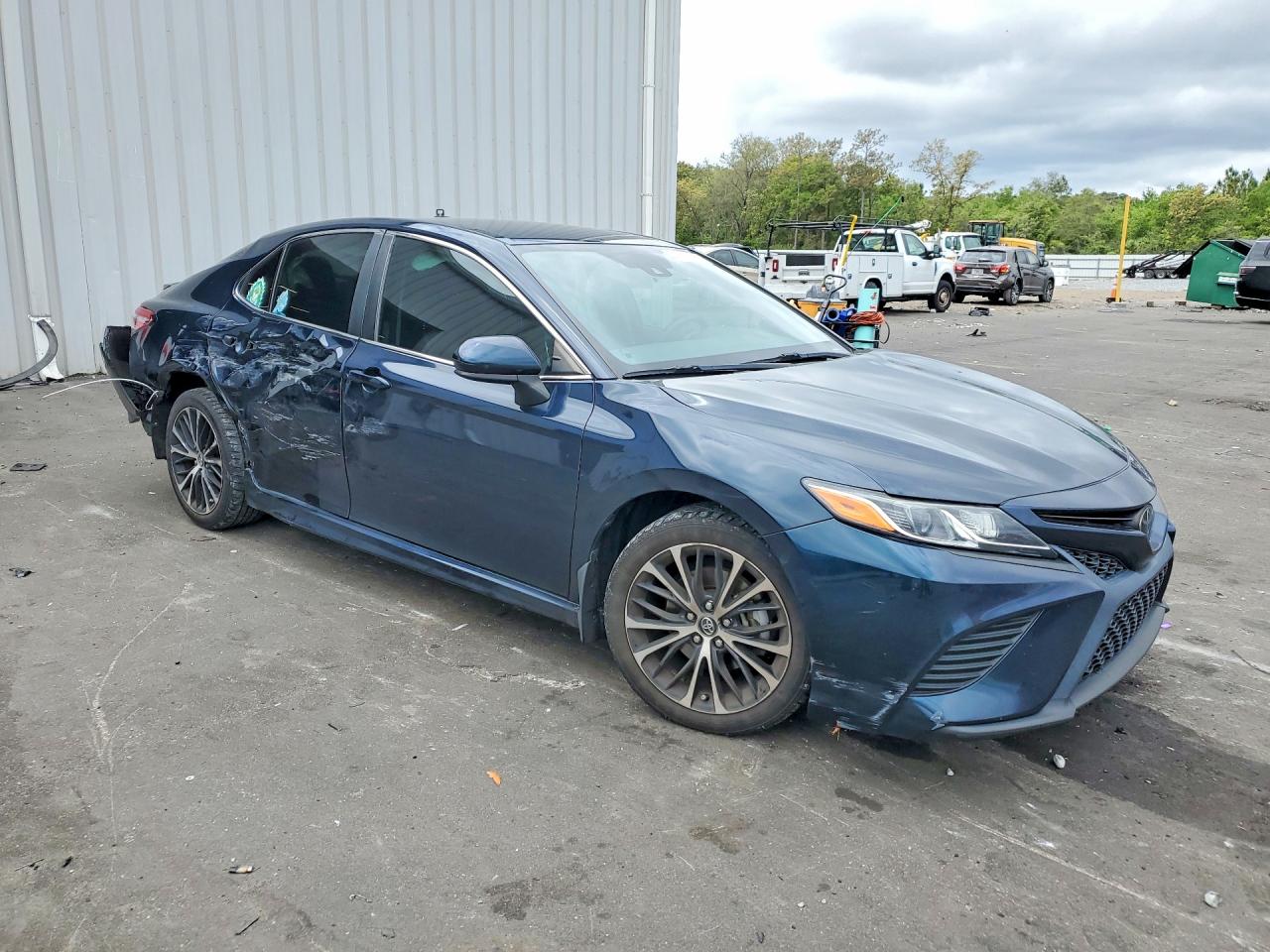2020 TOYOTA CAMRY SE photo 7