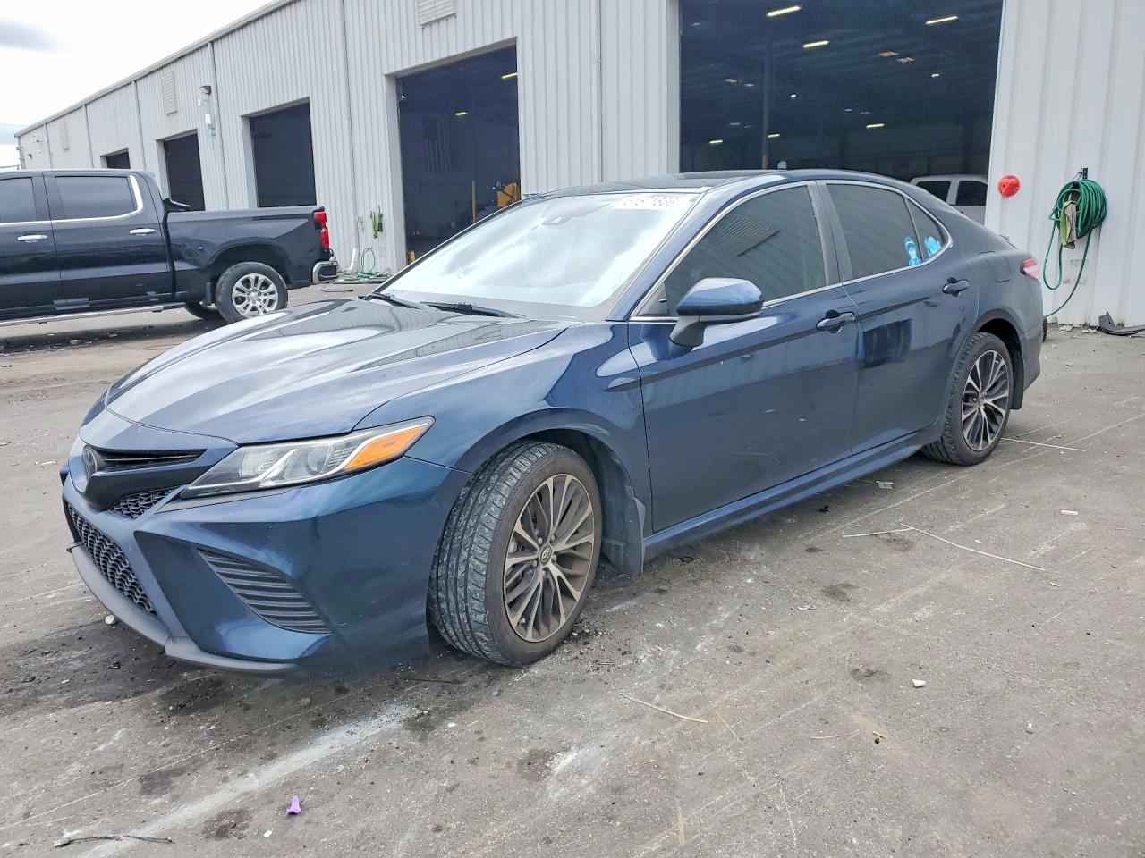 2020 TOYOTA CAMRY