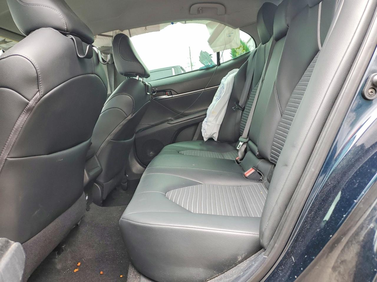 2020 TOYOTA CAMRY SE photo 19