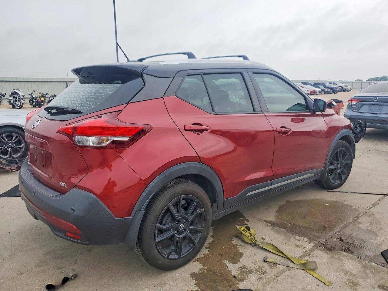 2020 NISSAN KICKS SR photo 5