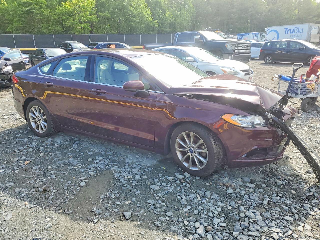 2017 FORD FUSION SE photo 4