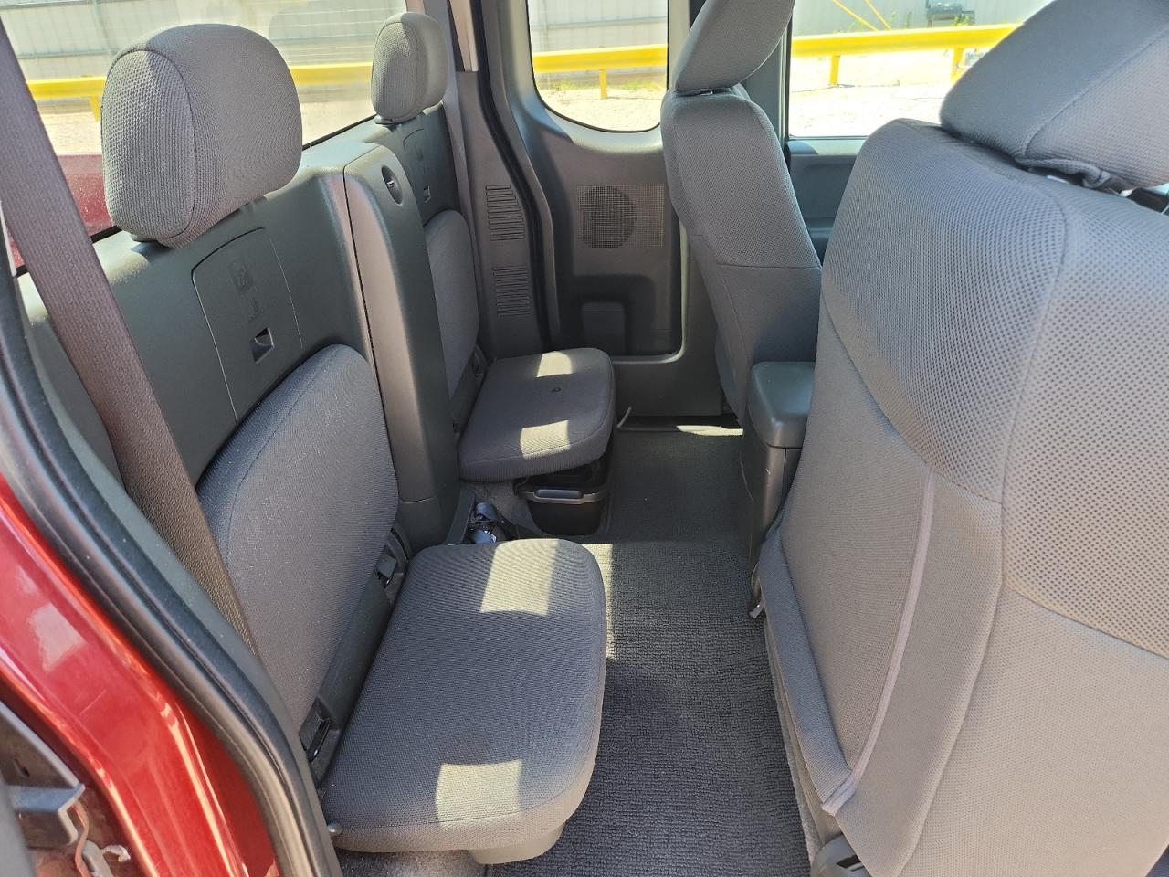 2017 NISSAN FRONTIER S photo 28
