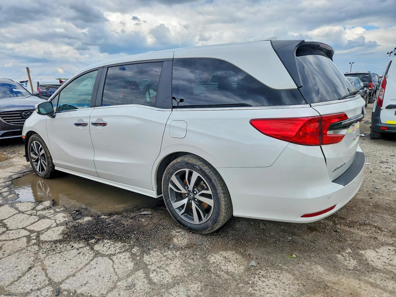 2023 HONDA ODYSSEY TOURING photo 3