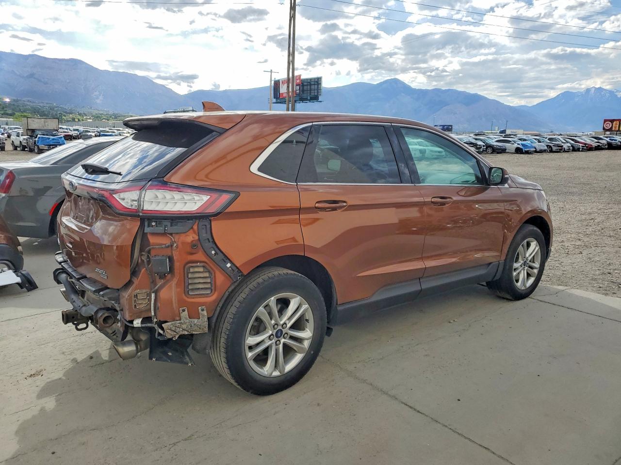 2017 FORD EDGE SEL photo 5
