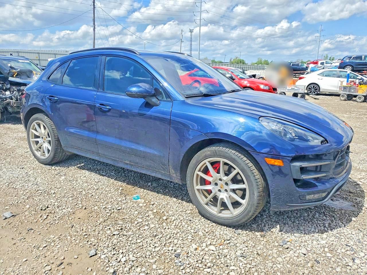 2015 PORSCHE MACAN TURBO photo 7