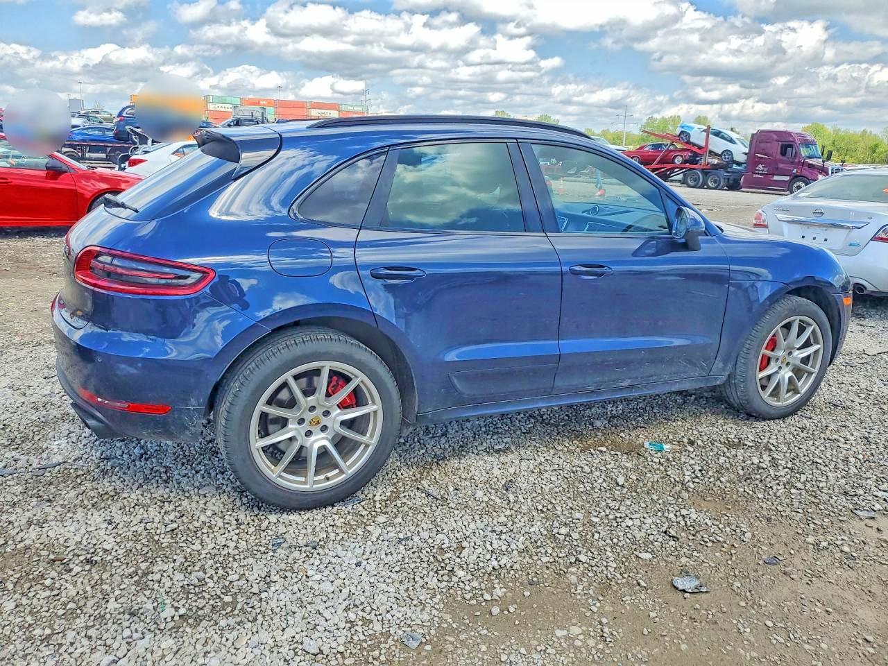 2015 PORSCHE MACAN TURBO photo 5