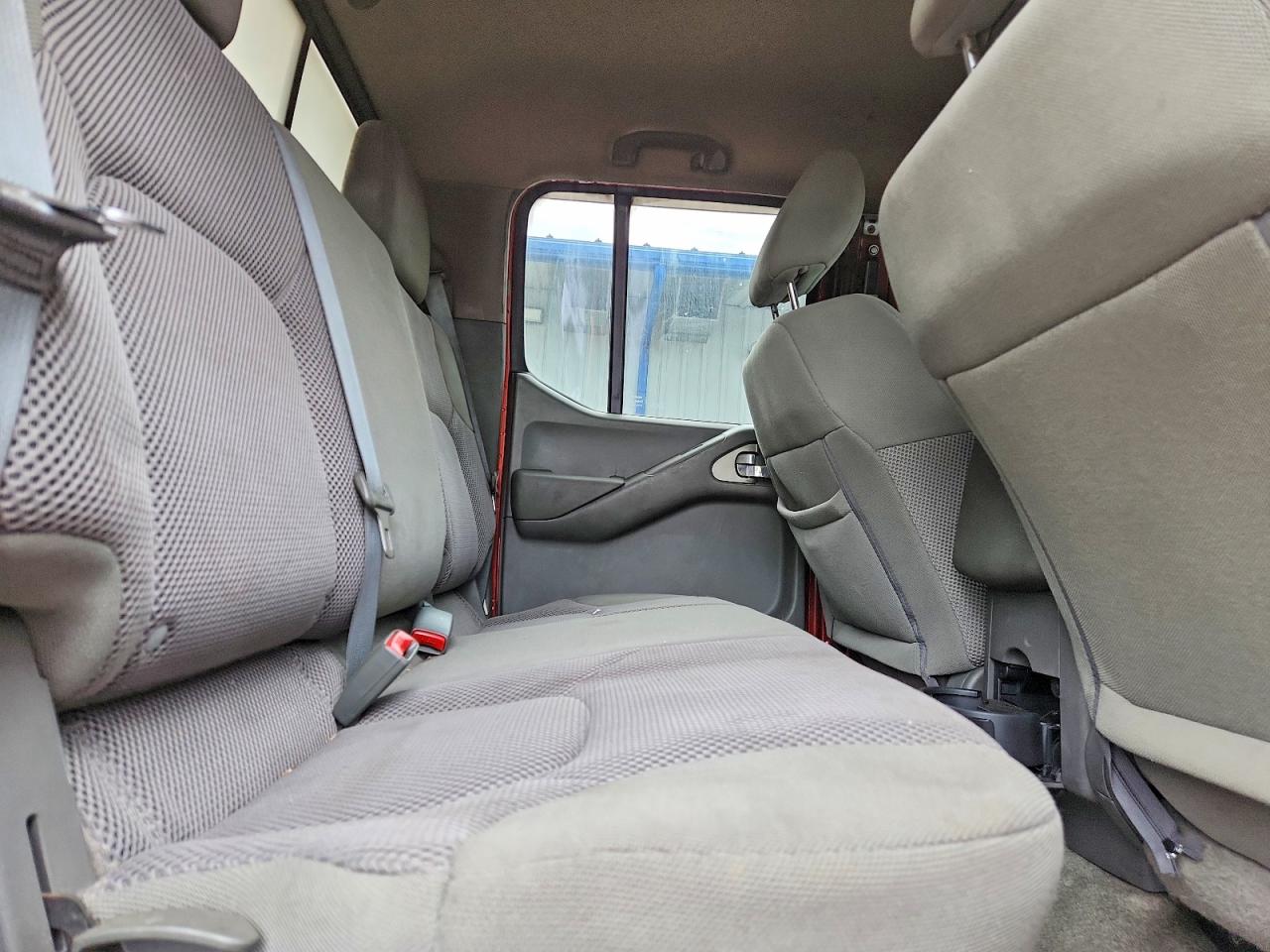 2018 NISSAN FRONTIER SV photo 19