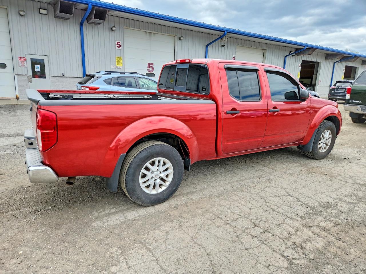 2018 NISSAN FRONTIER SV photo 5