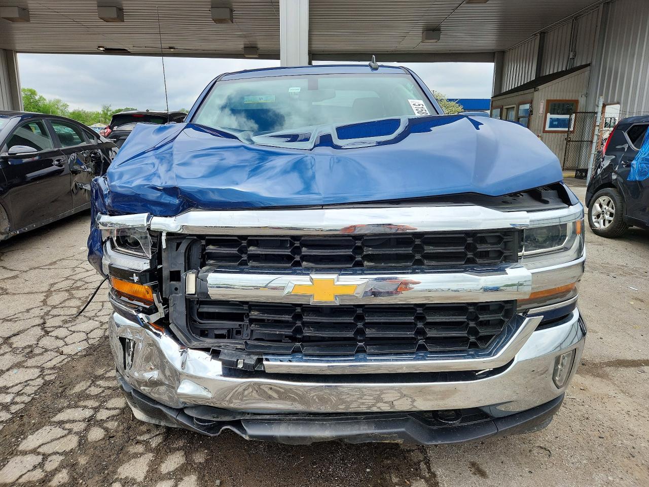 2017 CHEVROLET SILVERADO K1500 LT photo 13