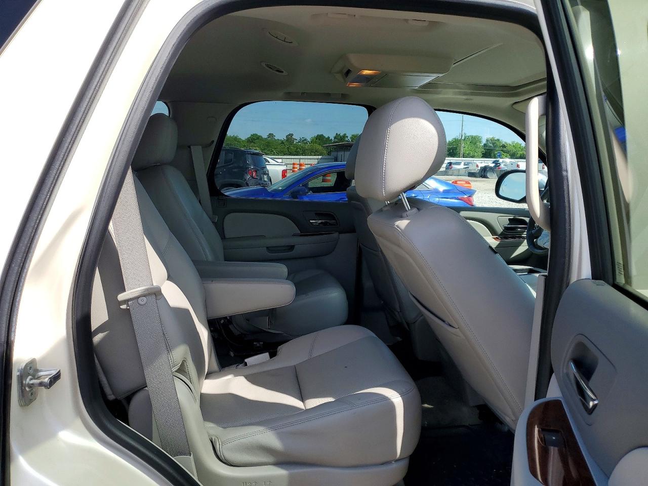 2013 CHEVROLET TAHOE C1500 LTZ photo 21