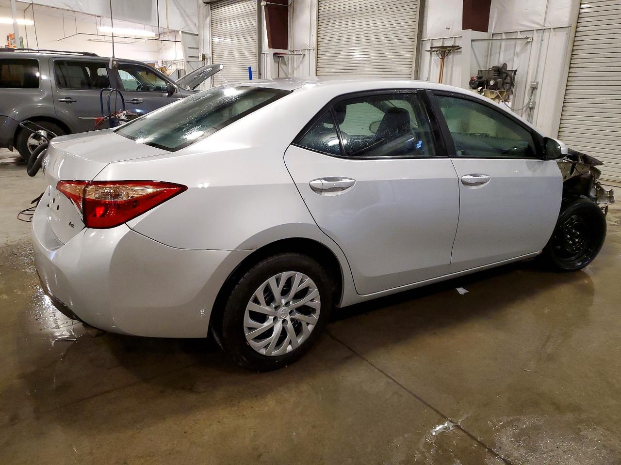 2018 TOYOTA COROLLA LE photo 7