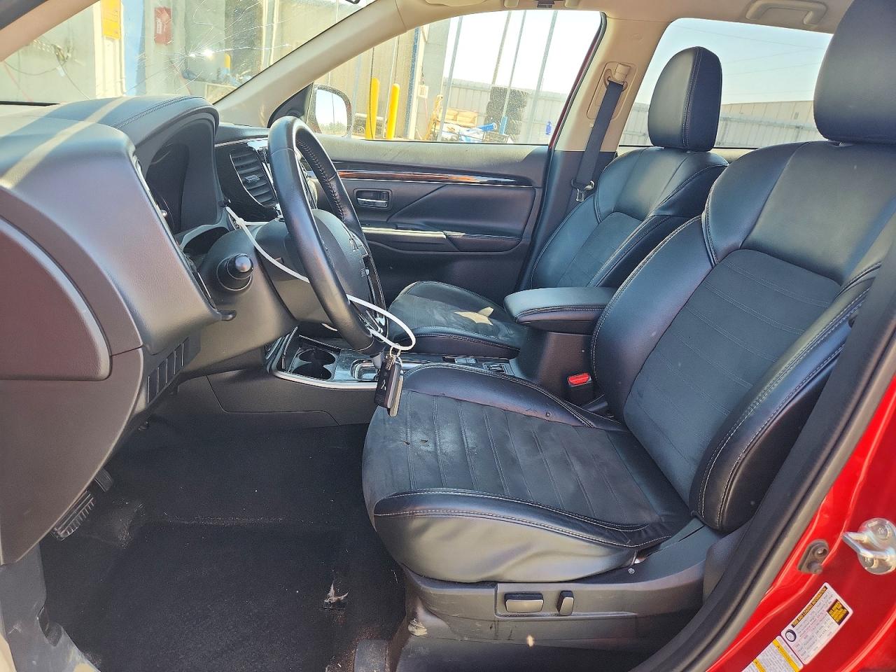 2019 MITSUBISHI OUTLANDER SE photo 13