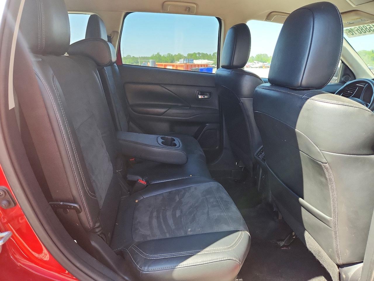 2019 MITSUBISHI OUTLANDER SE photo 21