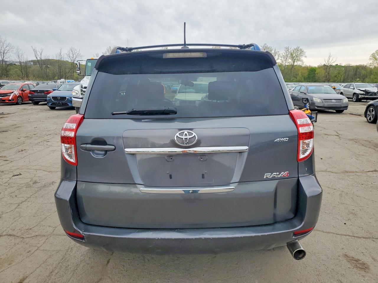 2011 TOYOTA RAV4 SPORT photo 11