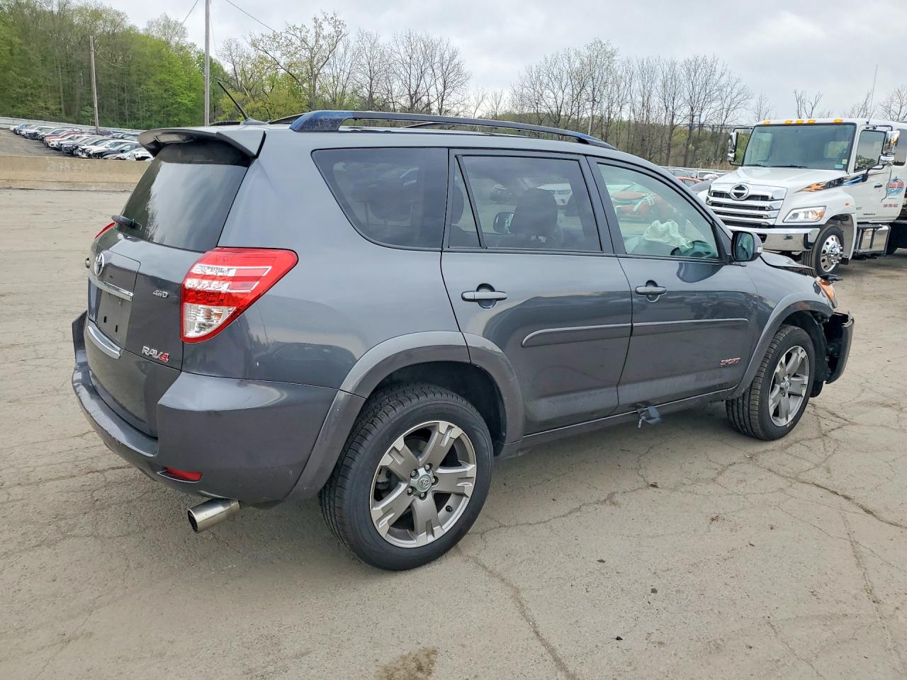 2011 TOYOTA RAV4 SPORT photo 5