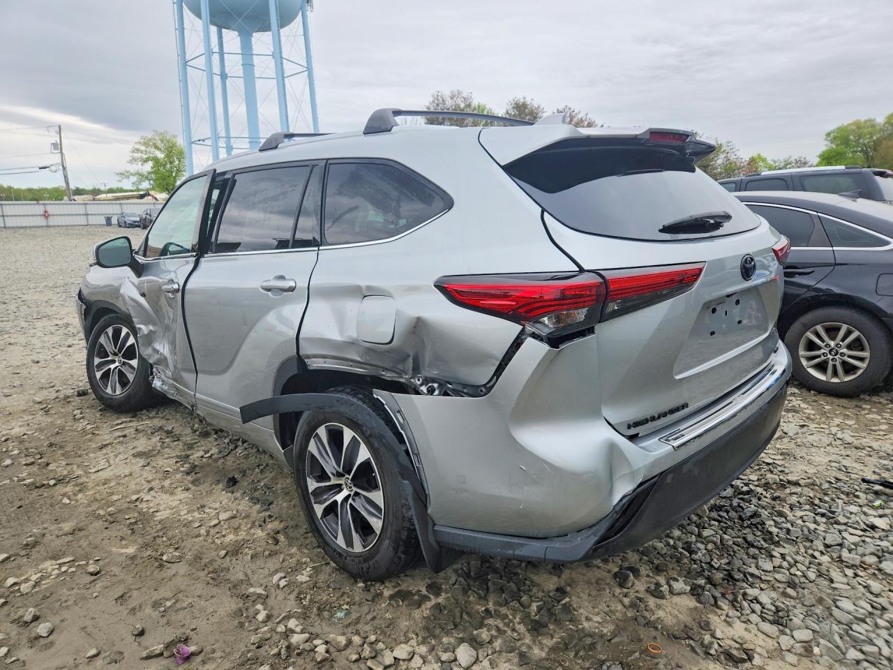 2021 TOYOTA HIGHLANDER HYBRID XLE photo 2