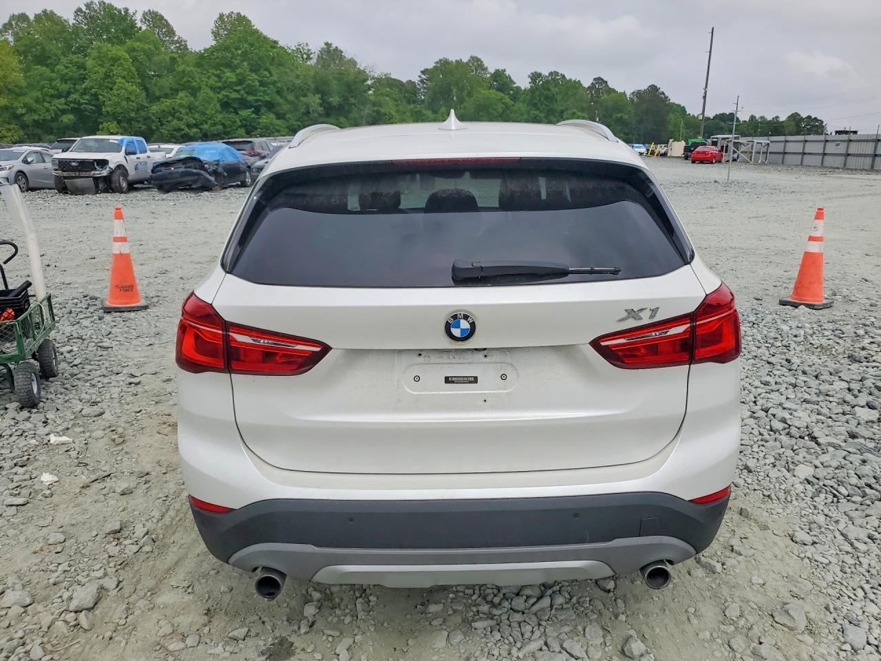 2016 BMW X1 XDRIVE28I photo 6
