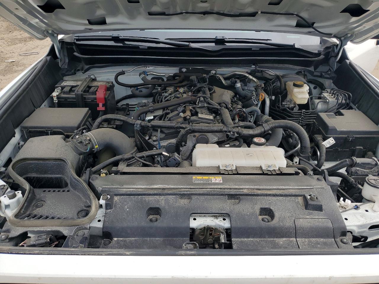 2024 TOYOTA TACOMA SR photo 11