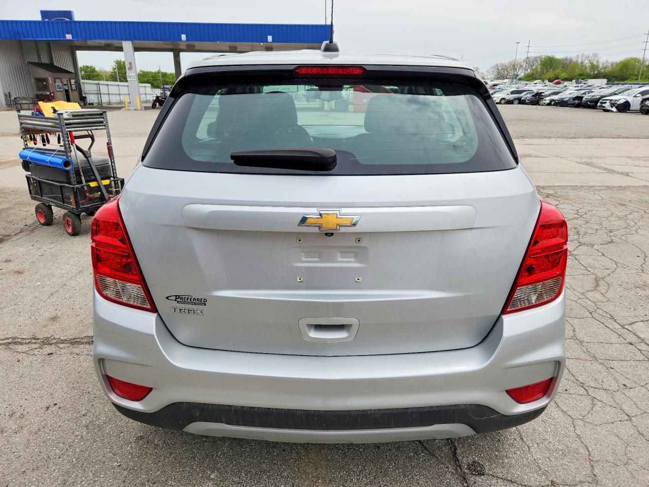 2017 CHEVROLET TRAX LS photo 6
