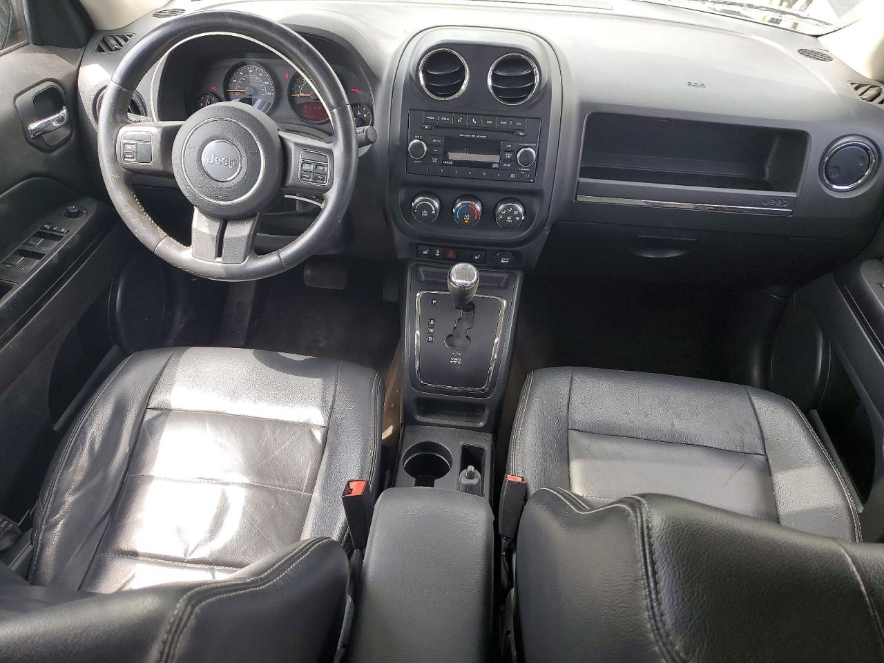 2015 JEEP PATRIOT photo 8