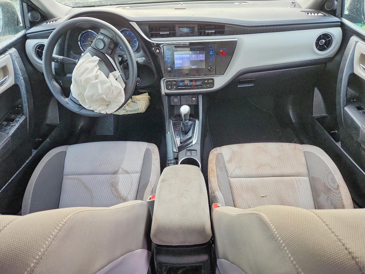 2019 TOYOTA COROLLA LE photo 15