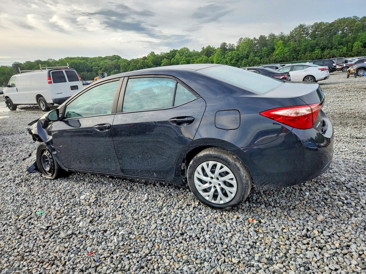 2019 TOYOTA COROLLA LE photo 3