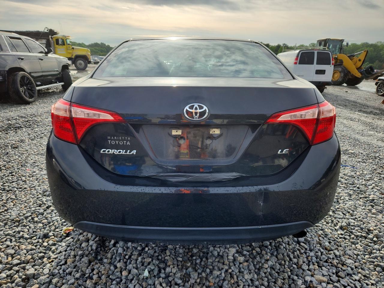2019 TOYOTA COROLLA LE photo 11