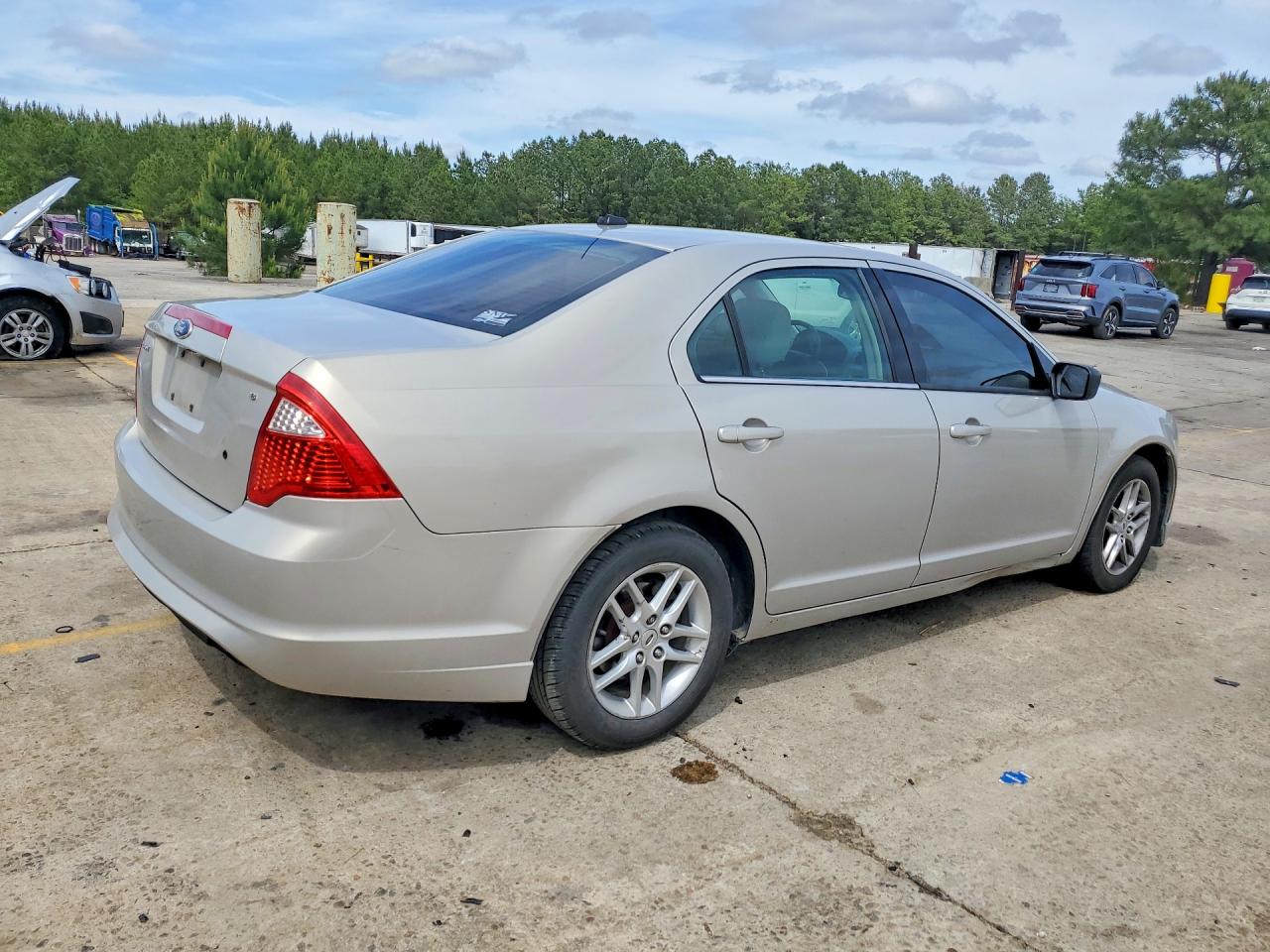 2010 FORD FUSION S photo 3