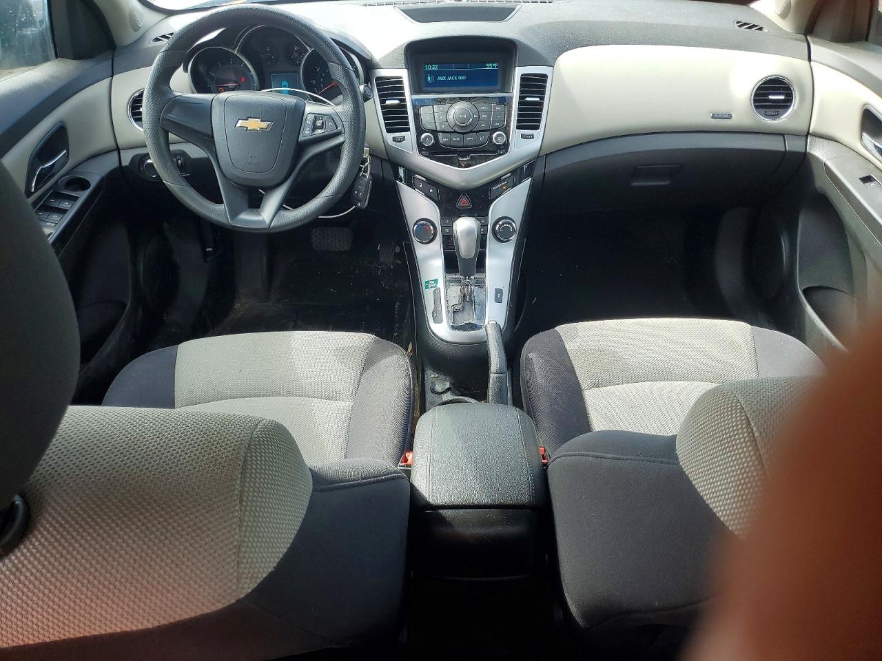 2014 CHEVROLET CRUZE LS photo 15