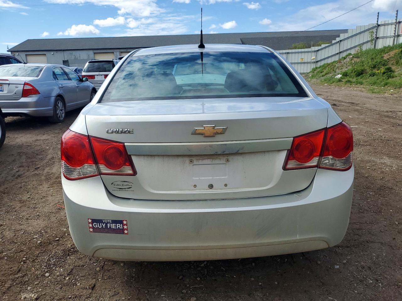 2014 CHEVROLET CRUZE LS photo 11