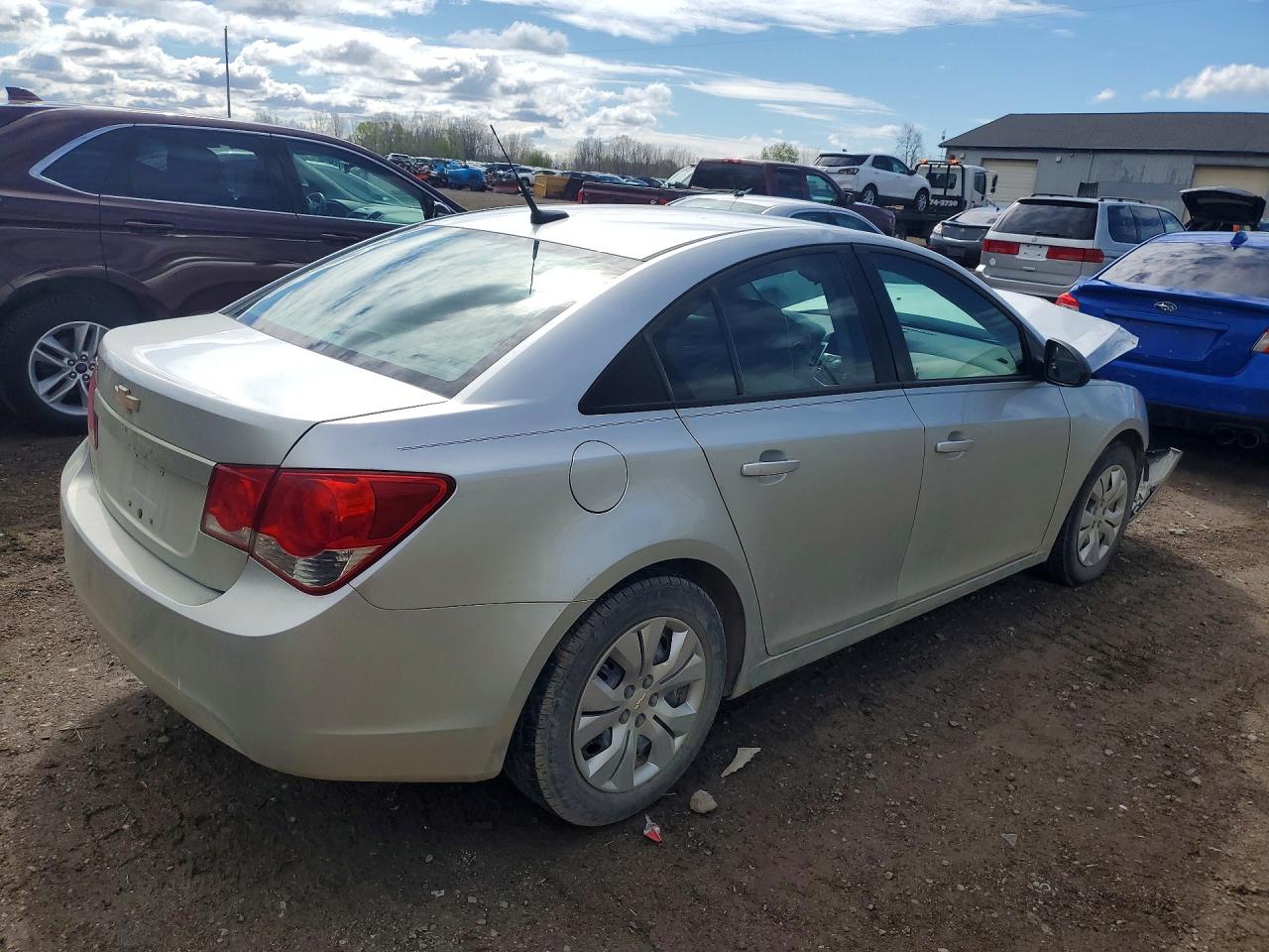 2014 CHEVROLET CRUZE LS photo 5