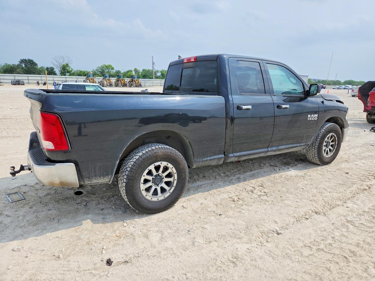 2018 RAM 1500 SLT photo 5
