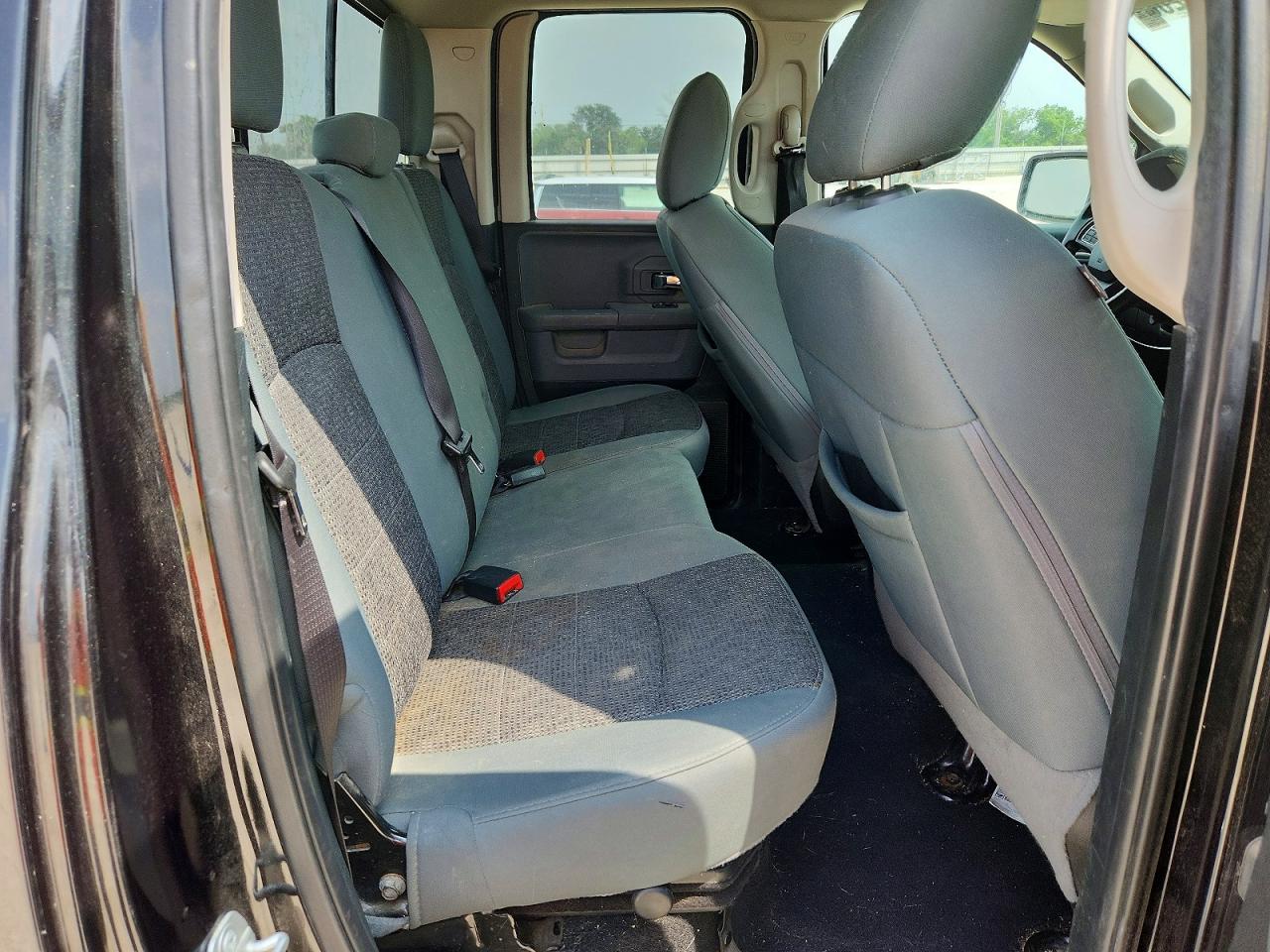 2018 RAM 1500 SLT photo 19